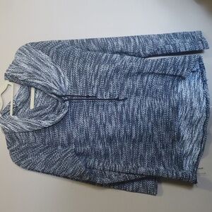 Edista sweater size large